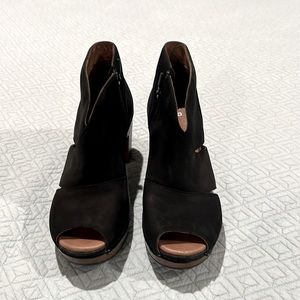 Dansko Delphina Bootie